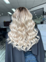 Classic Weft 120gm (18") #10 Light Blonde