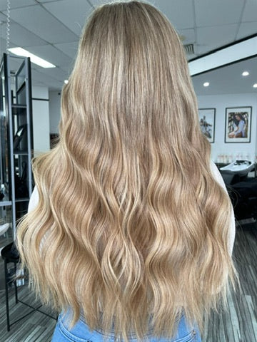 Classic Weft 120gm (22") #8N Natural Dark Blonde