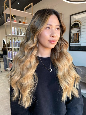 Classic Weft 120gm (22") #8N Natural Dark Blonde