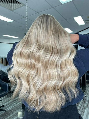 Classic Weft 120gm (22") #9C Cool Medium Blonde