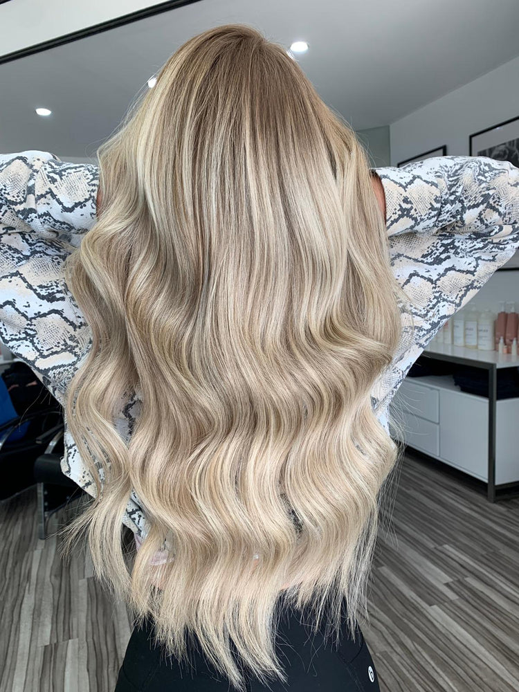 Classic Weft 120gm (26") #9C Cool Medium Blonde